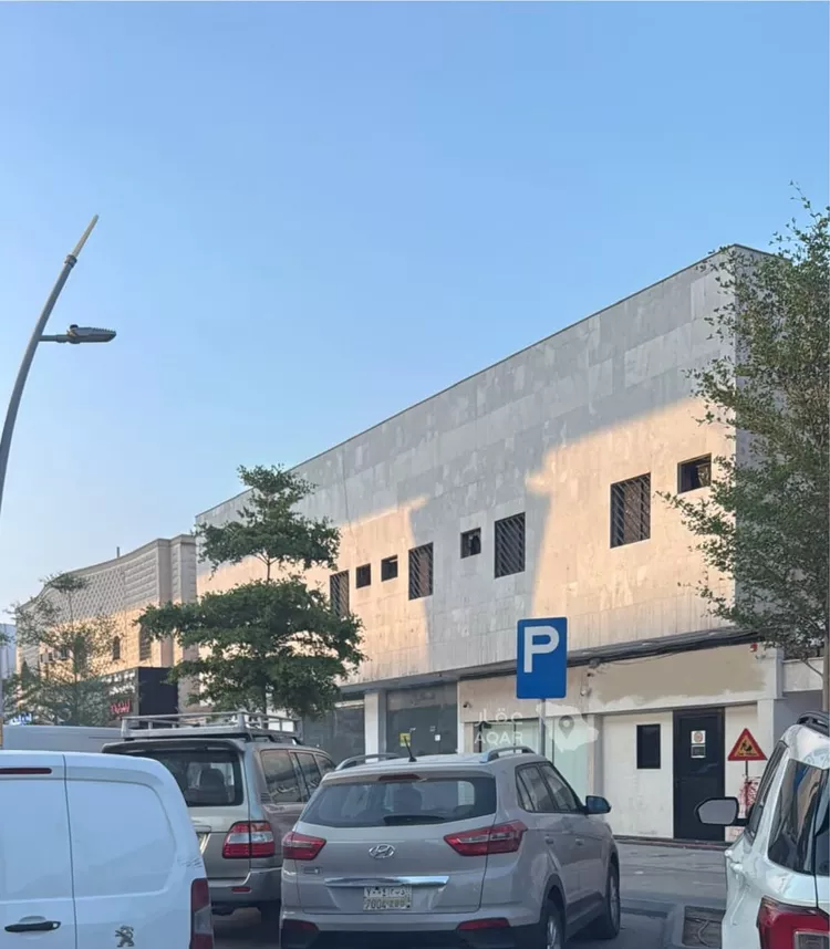 Building for Rent in Riyadh Al Khaleej