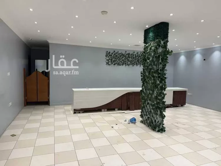 محل للإيجار في شارع الشيخ حسن بن حسين بن علي, حي الخليج, مدينة الرياض, منطقة الرياض