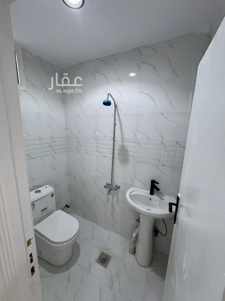 شقة للإيجار في شارع رقم 404, حي الملقا, مدينة الرياض, منطقة الرياض صورة 2