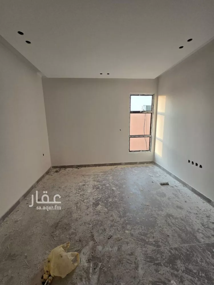 دور للبيع في شارع العريجاء, حي إشبيلية, مدينة الرياض, منطقة الرياض صورة 4