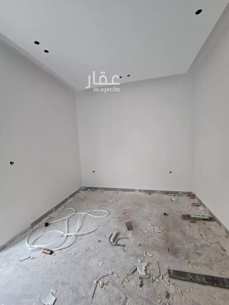 دور للبيع في شارع العريجاء, حي إشبيلية, مدينة الرياض, منطقة الرياض صورة 3