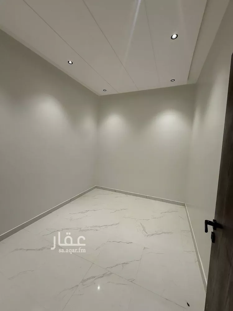 Floor for Rent in Riyadh Tuwaiq 15