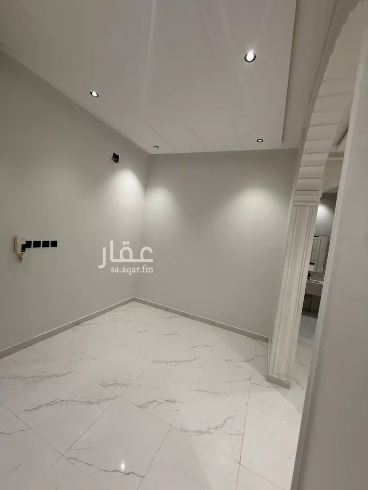Floor for Rent in Riyadh Tuwaiq 8