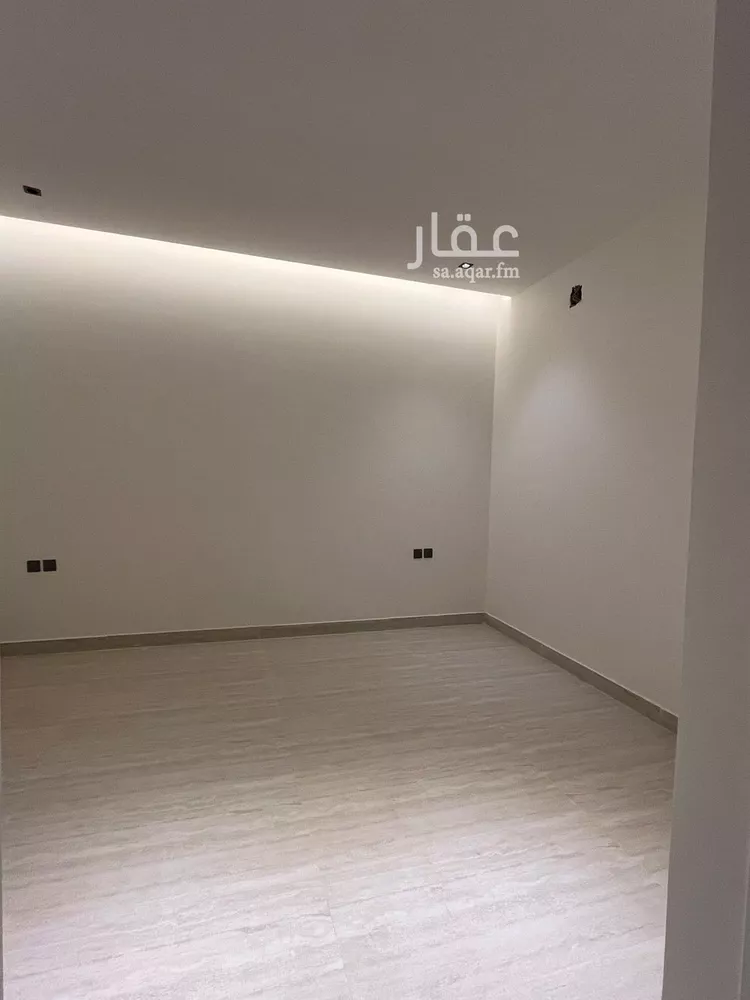 فيلا للبيع في شارع علي بن الحسن الخزرجي, حي عكاظ, مدينة الرياض, منطقة الرياض صورة 2