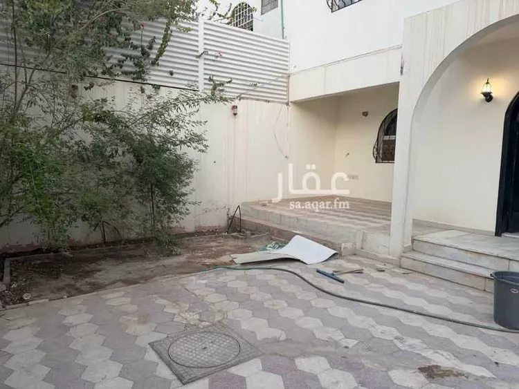 فيلا للإيجار في شارع حاطب بن الحارث, حي المرسلات, مدينة الرياض, منطقة الرياض