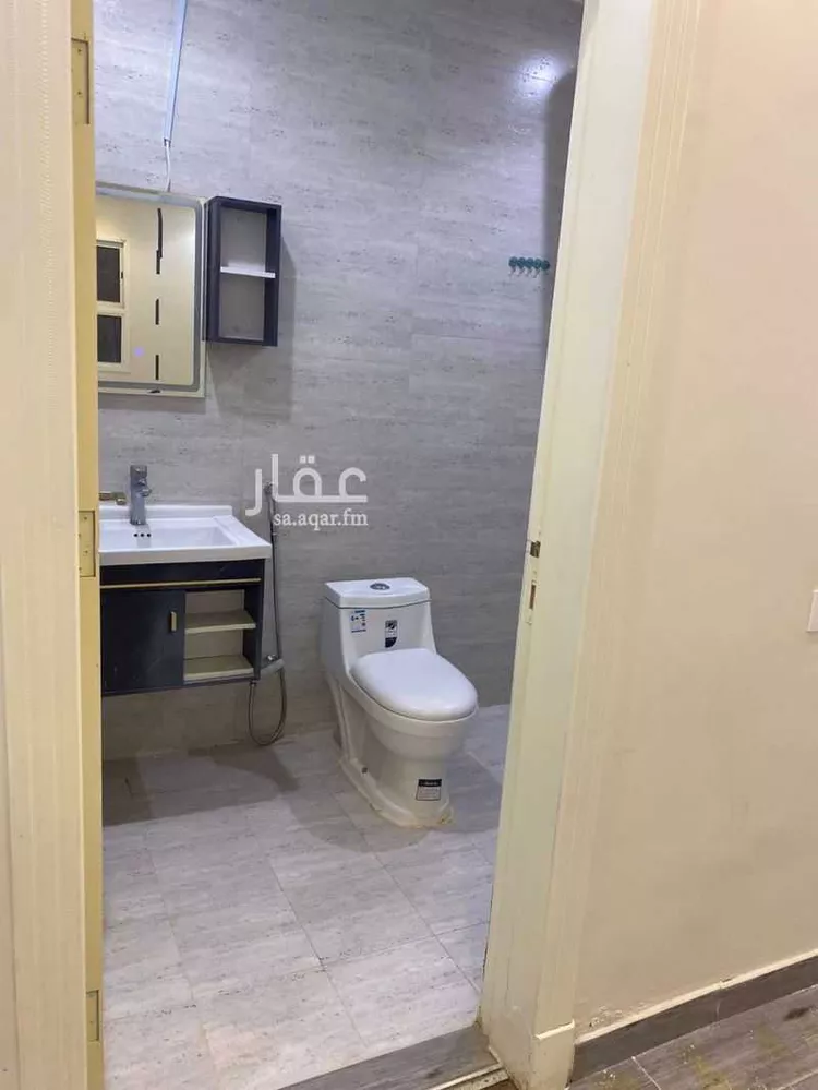 دور للبيع في شارع عاقل بن حبيب, حي عكاظ, مدينة الرياض, منطقة الرياض صورة 4