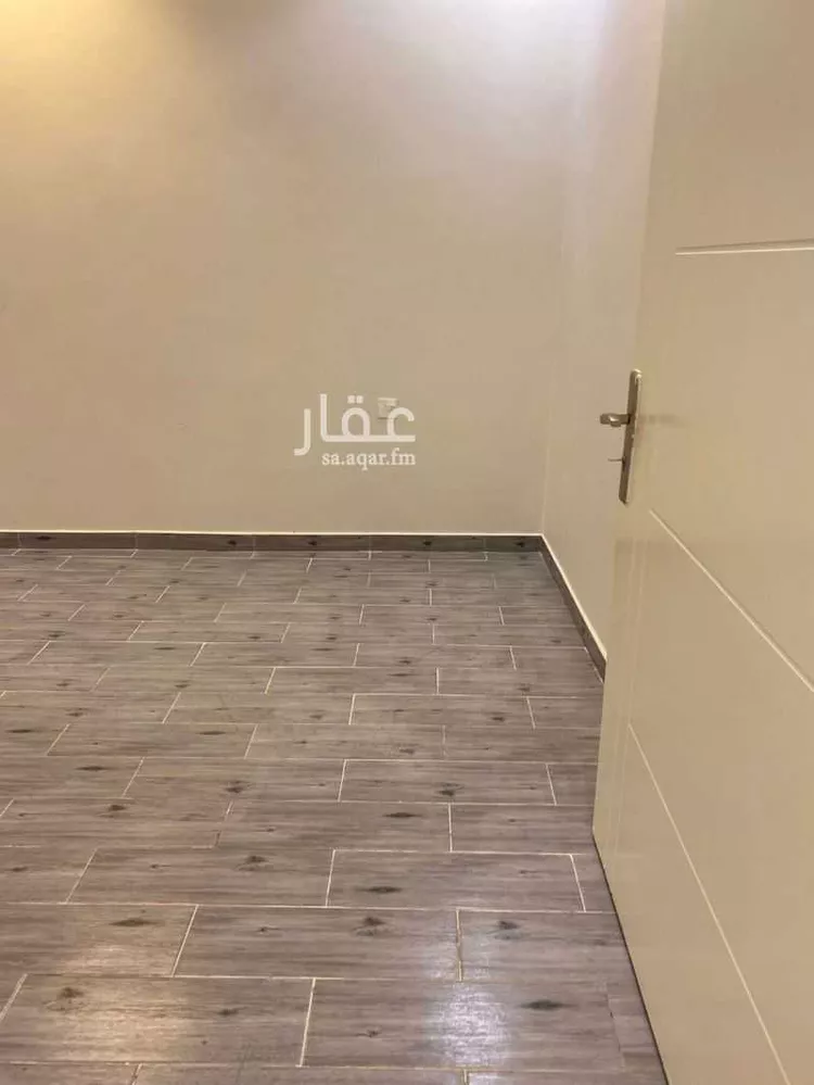 Floor for Sale in Riyadh Okaz 14