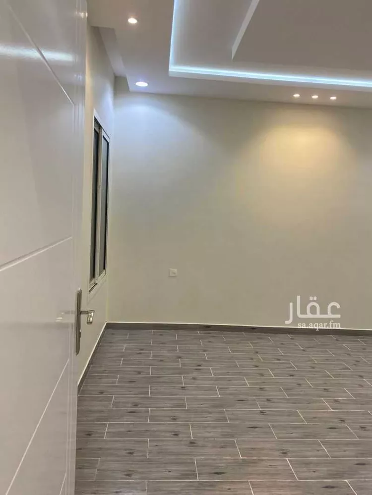 Floor for Sale in Riyadh Okaz 11