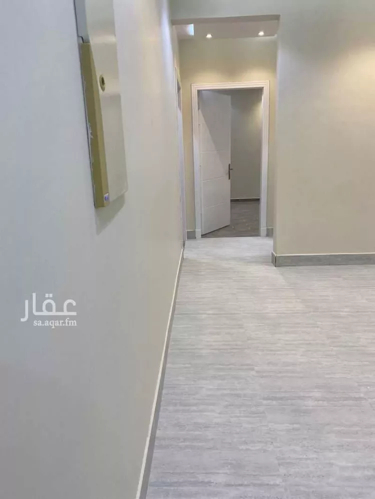 Floor for Sale in Riyadh Okaz 18