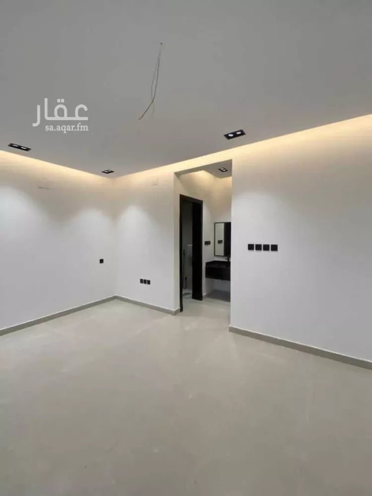 Floor for Sale in Khamis Mushait Ar Rabie 16