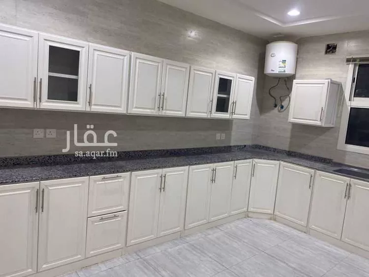 Floor for Sale in Riyadh Okaz 15