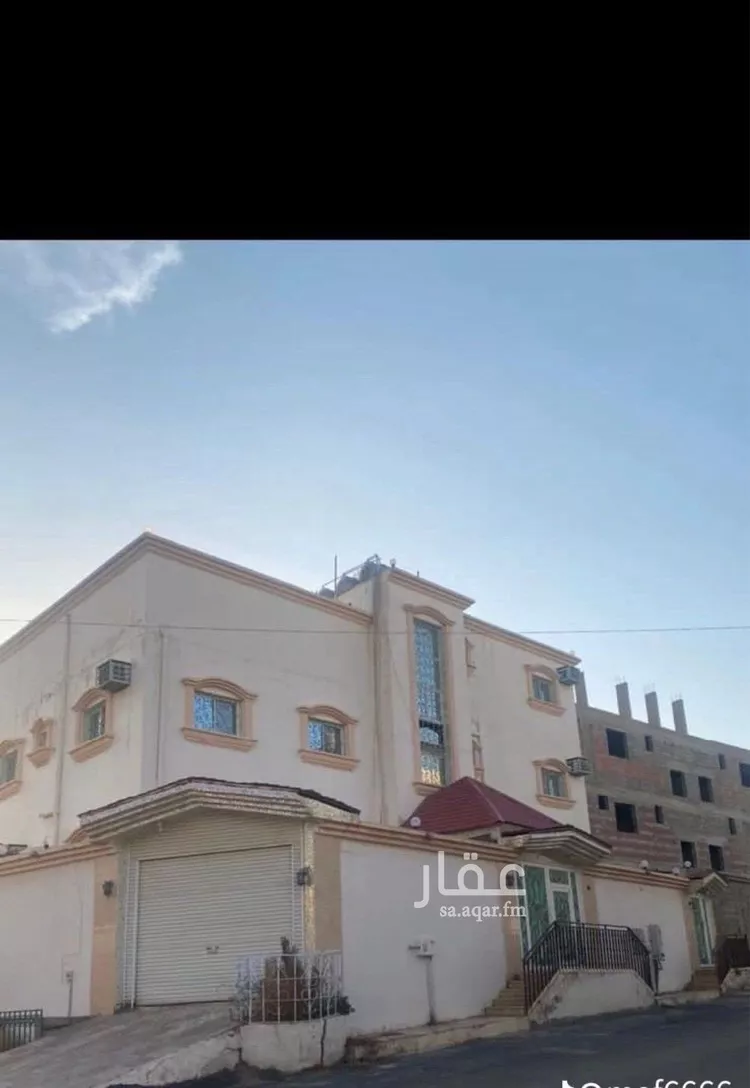 فيلا للبيع في شارع قيس ابن عبدالله, حي العزيزية, مدينة خميس مشيط, منطقة عسير صورة 3