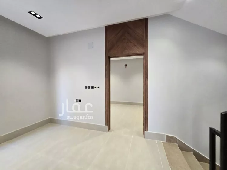 فيلا للبيع في شارع عبدالعزيز القاضي, حي عكاظ, مدينة الرياض, منطقة الرياض صورة 5