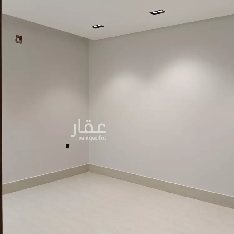 Floor for Sale in Riyadh Tuwaiq 8