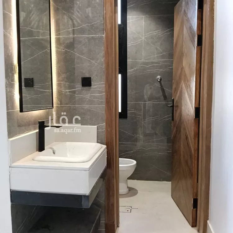 Floor for Sale in Riyadh Tuwaiq 12