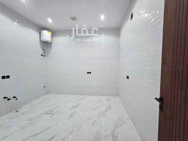 Floor for Sale in Riyadh Tuwaiq 11