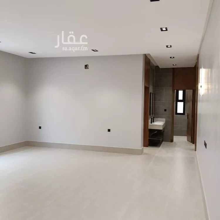 Floor for Sale in Riyadh Tuwaiq 15