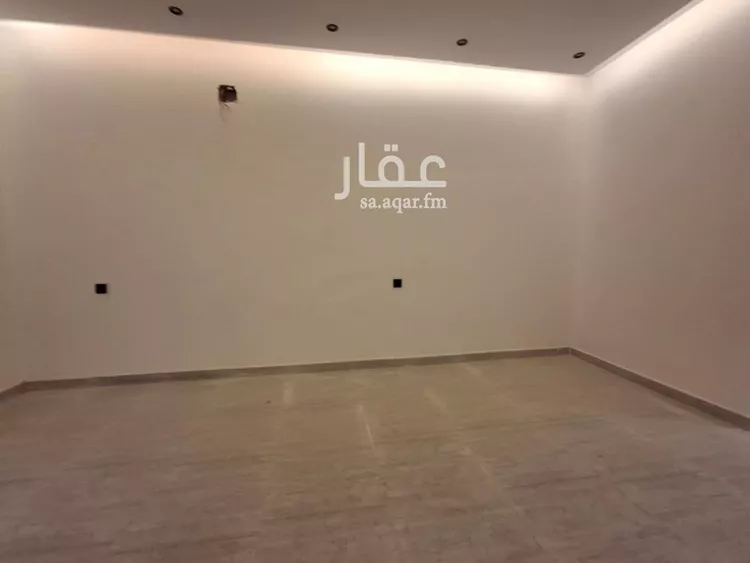فيلا للبيع في شارع عبدالعزيز القاضي, حي عكاظ, مدينة الرياض, منطقة الرياض صورة 4