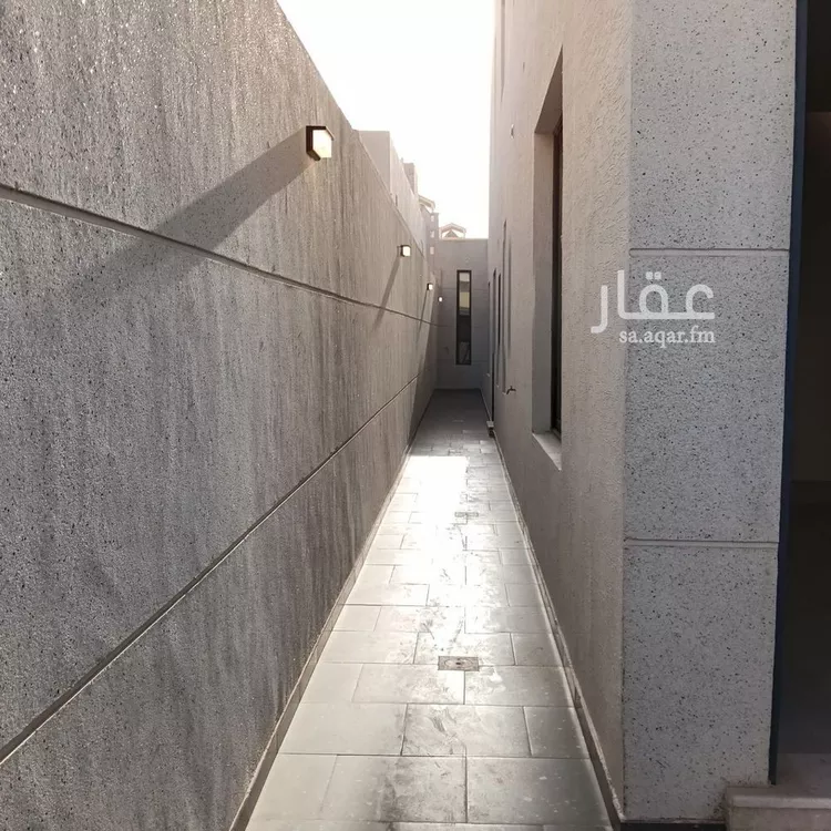 Floor for Sale in Riyadh Tuwaiq 6