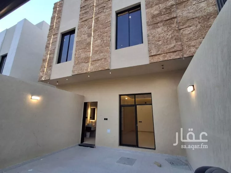 فيلا للبيع في شارع عبدالعزيز القاضي, حي عكاظ, مدينة الرياض, منطقة الرياض صورة 2