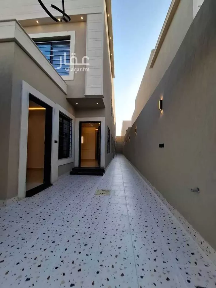 دور للبيع في شارع عبدالرحمن الرازي, حي عكاظ, مدينة الرياض, منطقة الرياض صورة 2