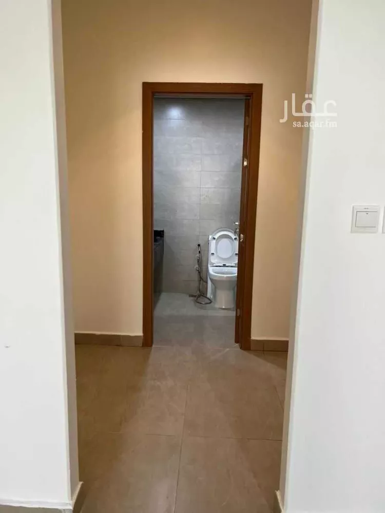 فيلا للبيع في شارع البرهان بن أيوب, حي مطار الملك خالد الدولي, مدينة الرياض, منطقة الرياض صورة 2