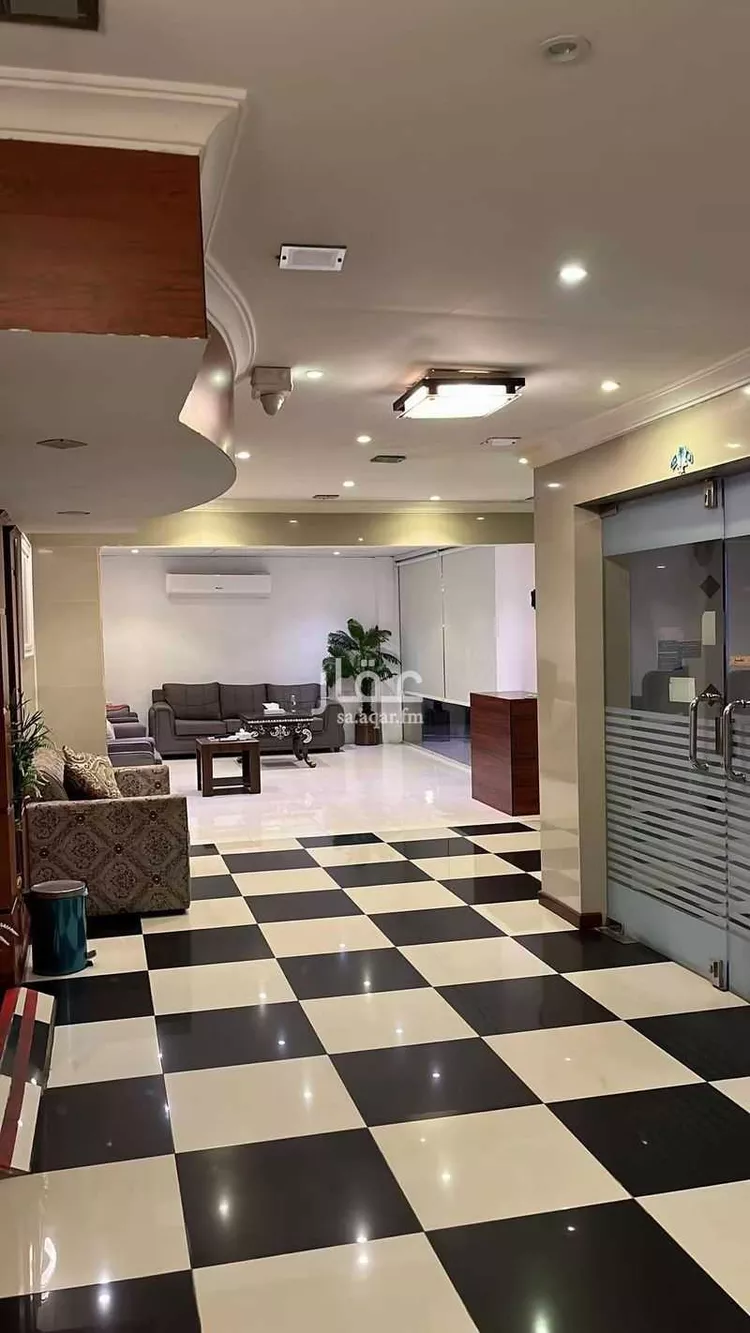 عمارة للبيع في شارع 3 ح, حي الشاطئ الشرقي, مدينة الدمام, المنطقة الشرقية صورة 2