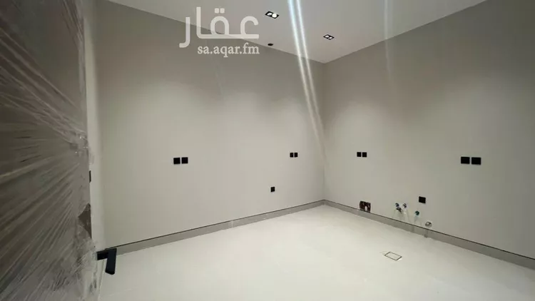 فيلا للبيع في شارع مطلق بن صالح بن مطلق, حي المعيزيلة, مدينة الرياض, منطقة الرياض 11