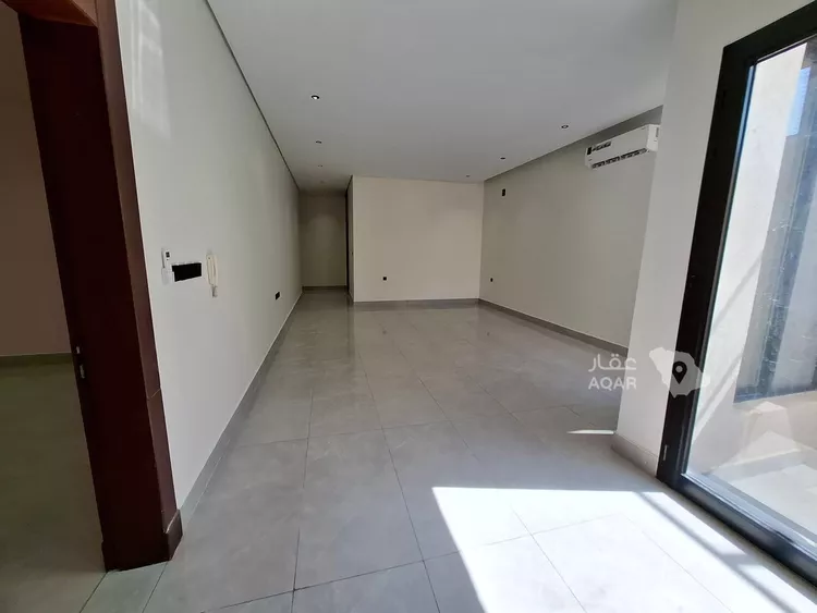Floor for Sale in Riyadh Al Janadriyah 17