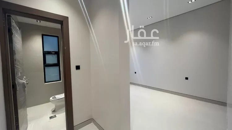 فيلا للبيع في شارع محمد عبد الرحمن, حي المعيزيلة, مدينة الرياض, منطقة الرياض 8