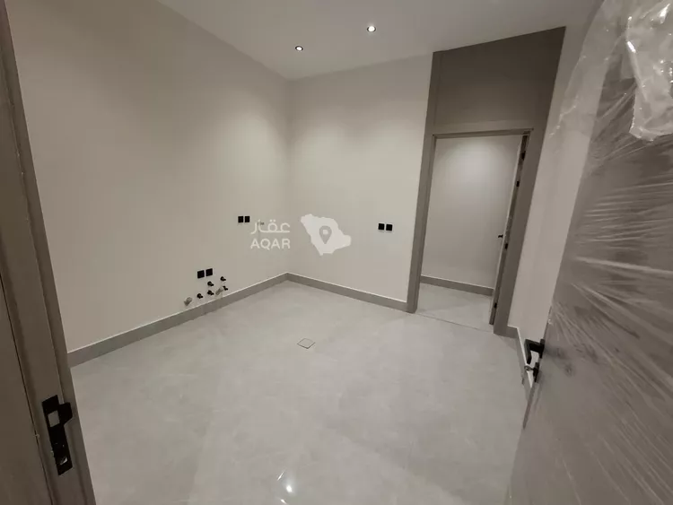 Floor for Sale in Riyadh Al Janadriyah صورة 4