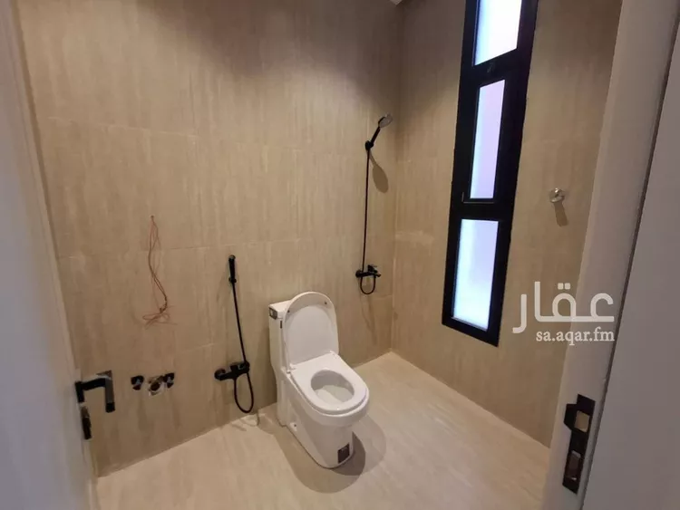 فيلا للبيع في شارع علي بن عبدالكريم, حي إشبيلية, مدينة الرياض, منطقة الرياض 13