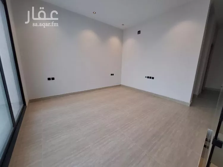 فيلا للبيع في شارع علي بن عبدالكريم, حي إشبيلية, مدينة الرياض, منطقة الرياض 8