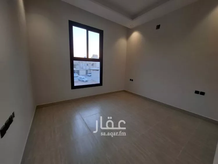 فيلا للبيع في شارع علي بن عبدالكريم, حي إشبيلية, مدينة الرياض, منطقة الرياض 9