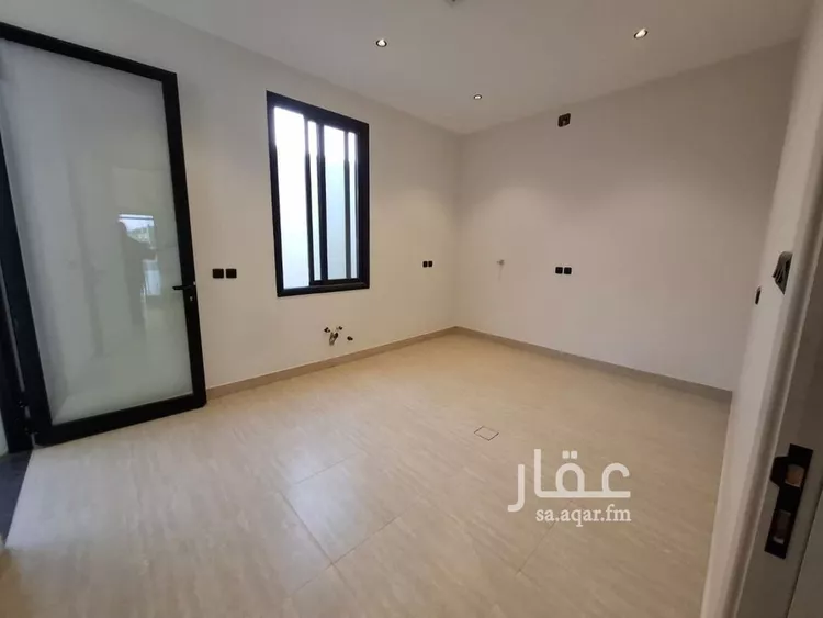 فيلا للبيع في شارع علي بن عبدالكريم, حي إشبيلية, مدينة الرياض, منطقة الرياض 18