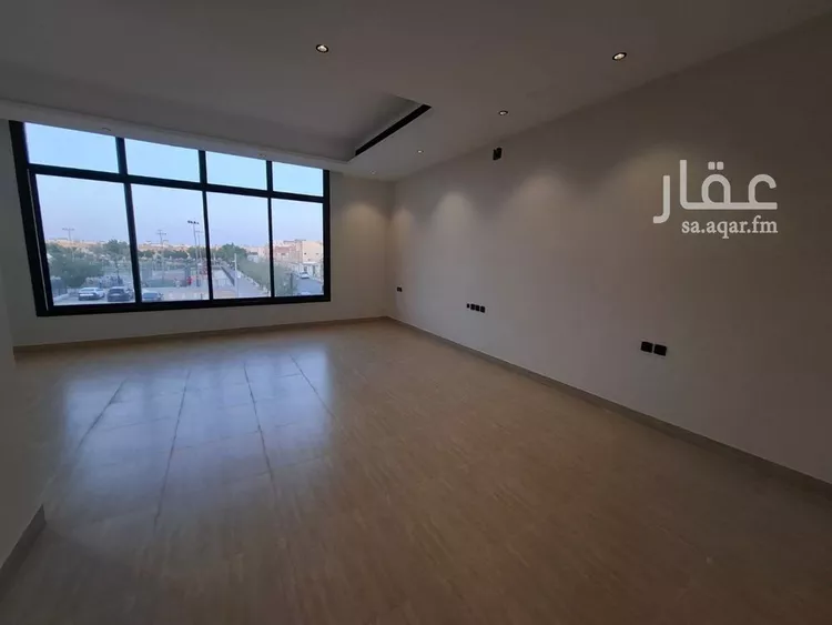 فيلا للبيع في شارع علي بن عبدالكريم, حي إشبيلية, مدينة الرياض, منطقة الرياض صورة 5