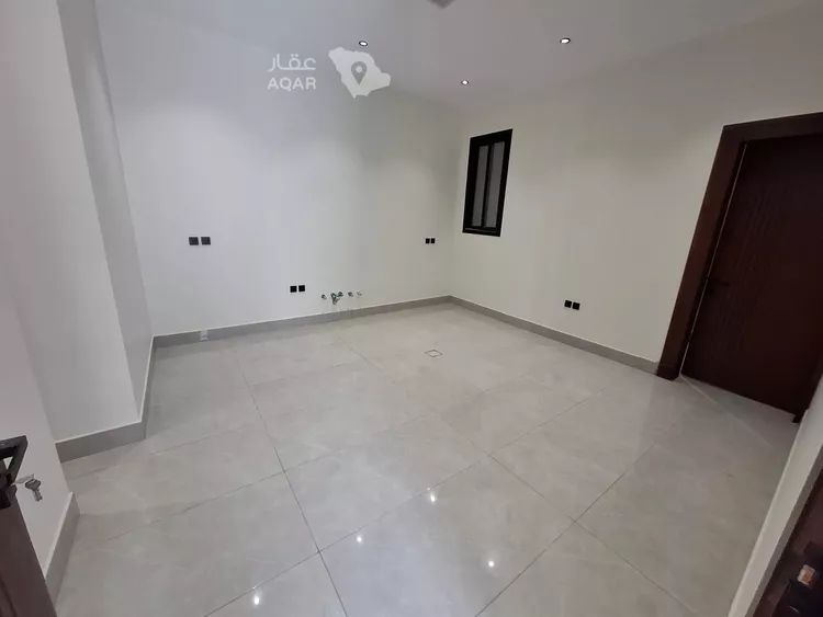 Floor for Sale in Riyadh Al Janadriyah 14