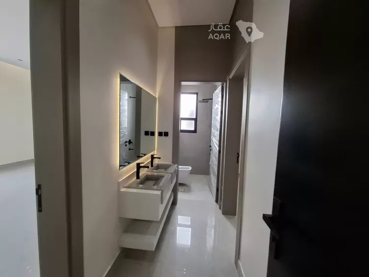 Floor for Sale in Riyadh Al Janadriyah صورة 5