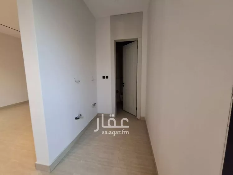 فيلا للبيع في شارع علي بن عبدالكريم, حي إشبيلية, مدينة الرياض, منطقة الرياض 17