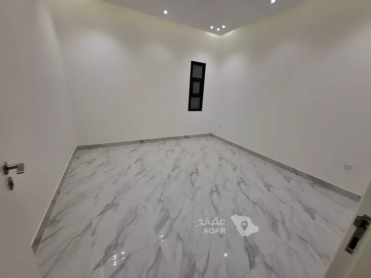 Floor for Sale in Riyadh Al Qadisiyah 17
