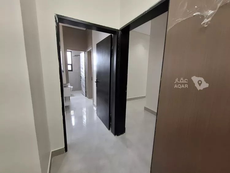 Floor for Sale in Riyadh Al Janadriyah 14