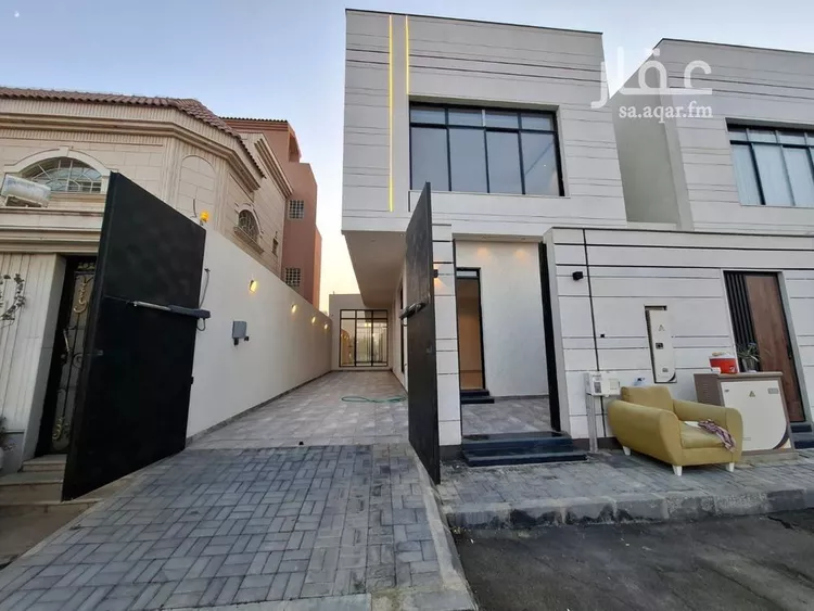 فيلا للبيع في شارع علي بن عبدالكريم, حي إشبيلية, مدينة الرياض, منطقة الرياض