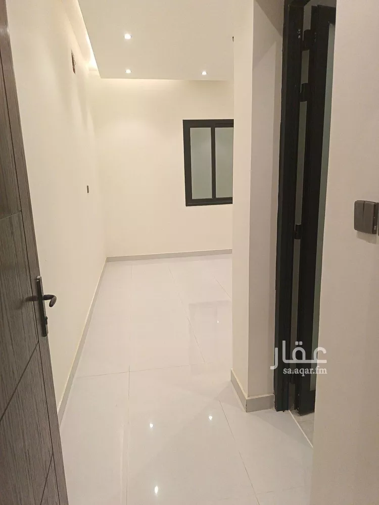 فيلا للبيع في شارع سكاكا, حي الصواري, مدينة الخبر, المنطقة الشرقية صورة 2