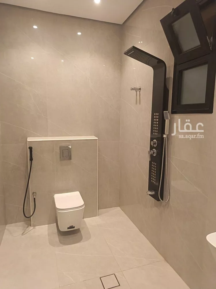 فيلا للبيع في شارع سكاكا, حي الصواري, مدينة الخبر, المنطقة الشرقية صورة 5