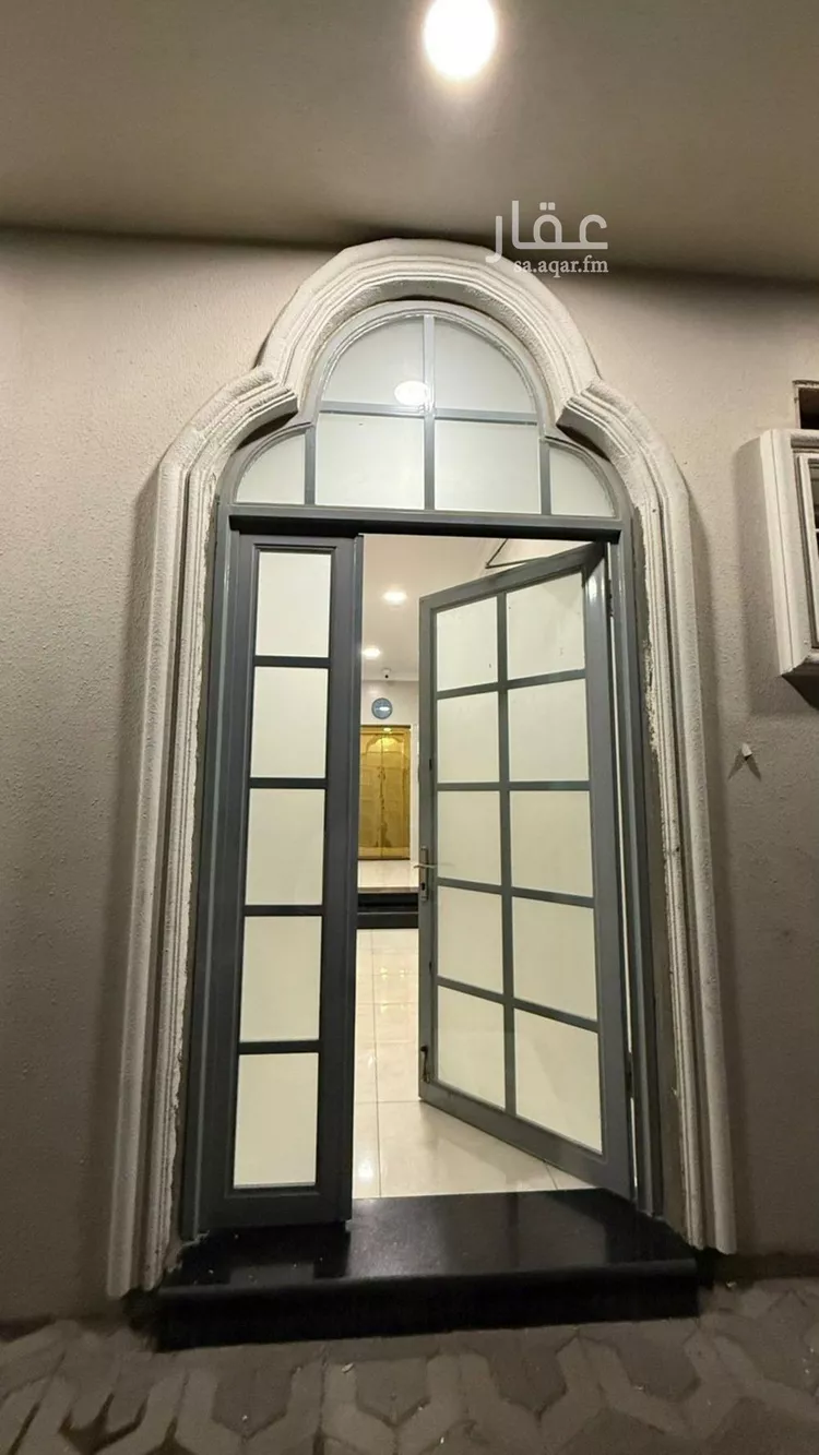 عمارة للبيع في شارع الثالث عشر, حي الثقبة, مدينة الخبر, المنطقة الشرقية صورة 2