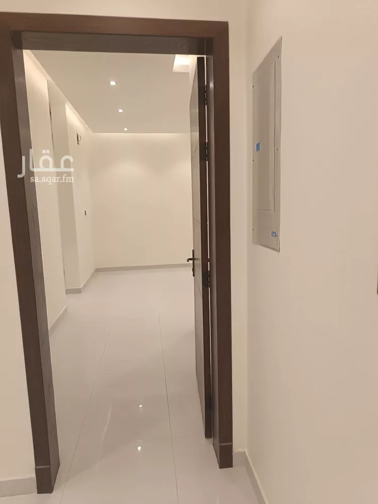 فيلا للبيع في شارع سكاكا, حي الصواري, مدينة الخبر, المنطقة الشرقية 15