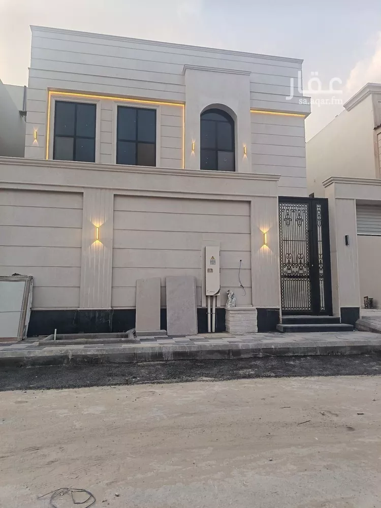 فيلا للبيع في شارع عبدالرحمن ابن كعب الانصاري, حي اللؤلؤ, مدينة الخبر, المنطقة الشرقية صورة 2