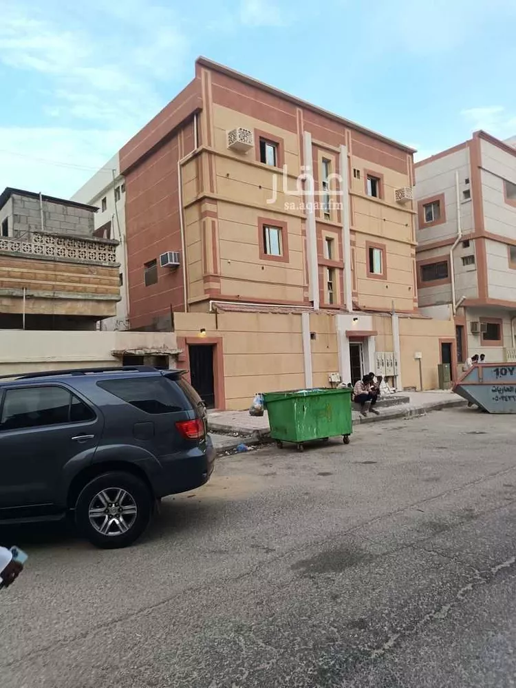 عمارة للبيع في شارع جيزان, حي الثقبة, مدينة الخبر, المنطقة الشرقية صورة 2