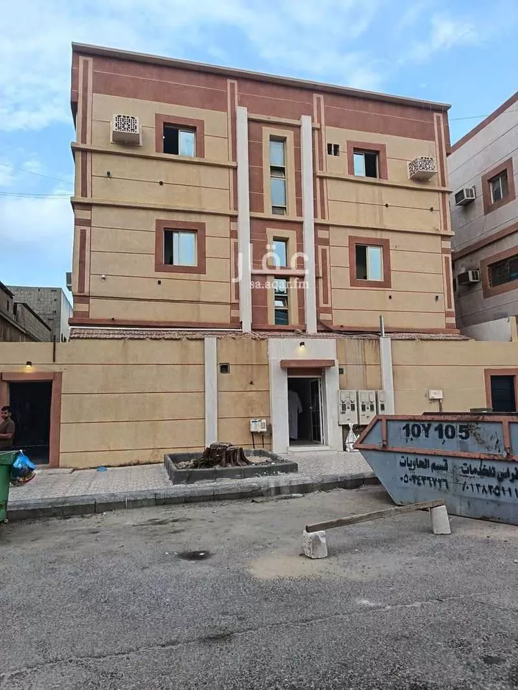 عمارة للبيع في شارع جيزان, حي الثقبة, مدينة الخبر, المنطقة الشرقية صورة 3