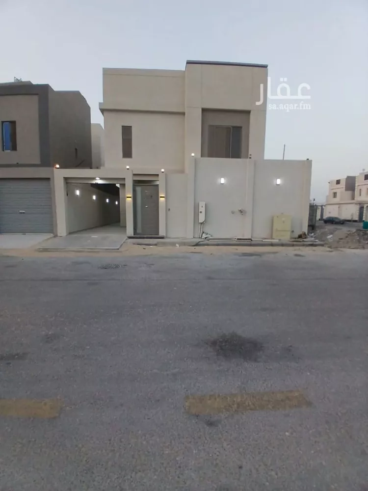 فيلا للبيع في شارع اليسر, حي الأمواج, مدينة الخبر, المنطقة الشرقية